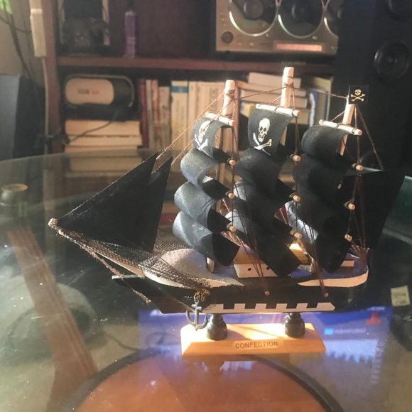 Desk decor package. - Picture 7 of 11